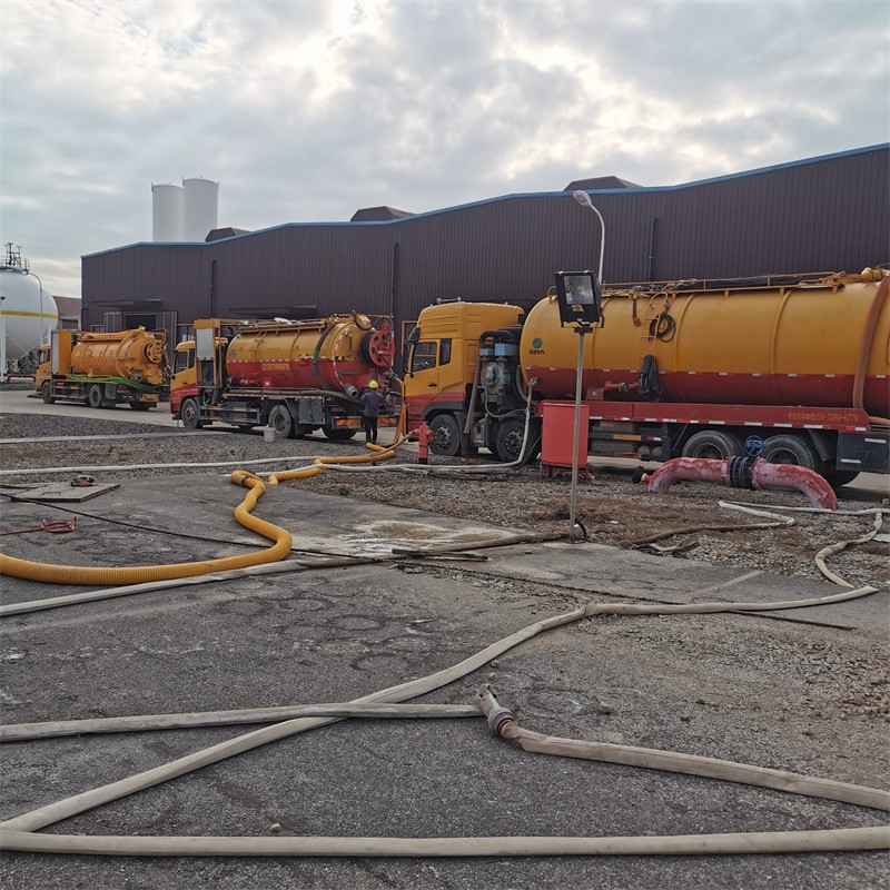 阿克陶污水池清理