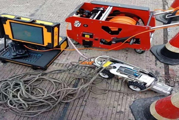 阿克陶CCTV管道检测机器人