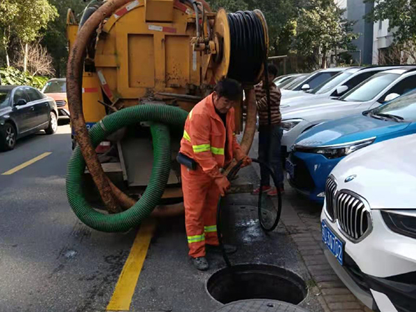 阿克陶排污管道清淤